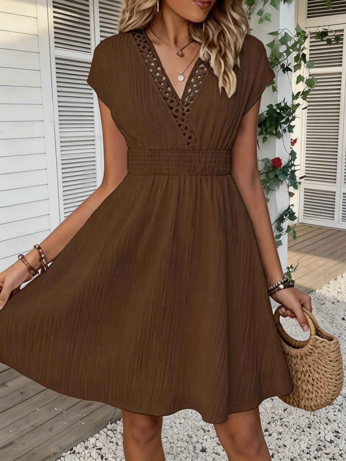 Robe Courte Femme Dentelle Col V | Manches Bouffantes Style Français | Robe Rayée Cintrée